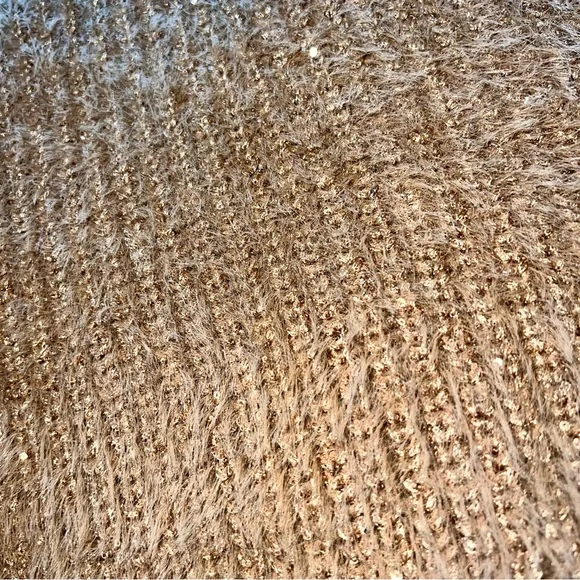 EXPRESS Short Sleeve Fuzzy Sweater - Size XL - Picture 5 of 10